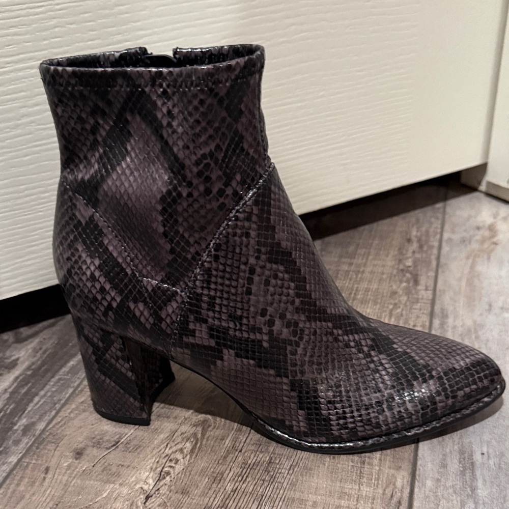 Marc Fisher Black and Gray Snakeskin Ankle Booties - 9 1/2